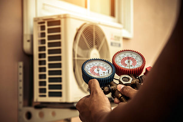 Professional Hvac technician working in Orestes, IN